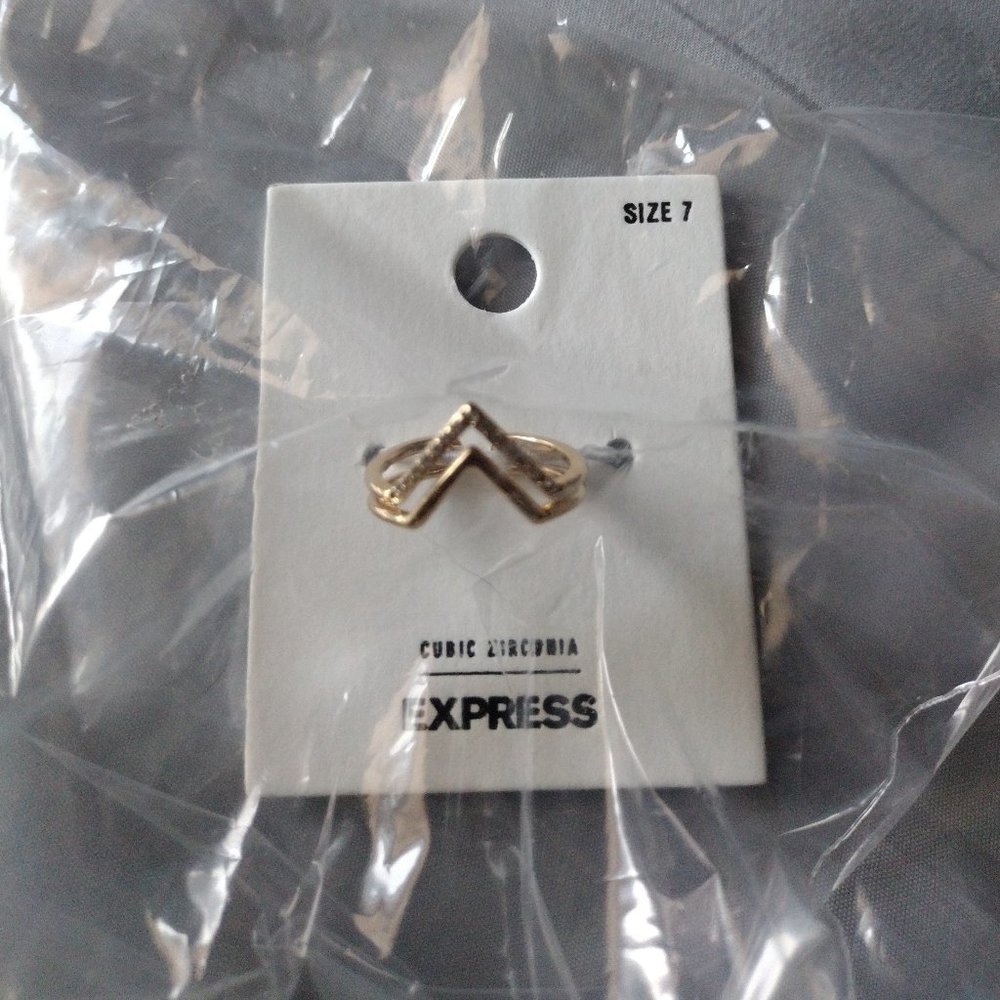 Multi-Row Cubic Zirconia V Ring - NWT